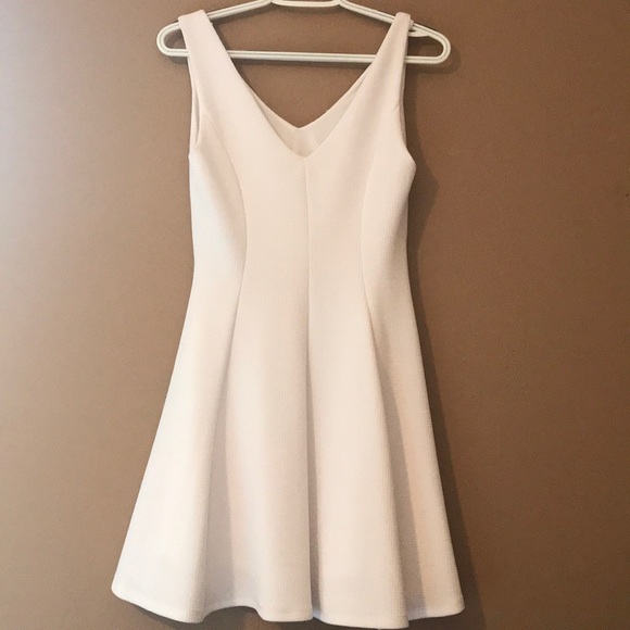 White Dress - Picture 3 of 4